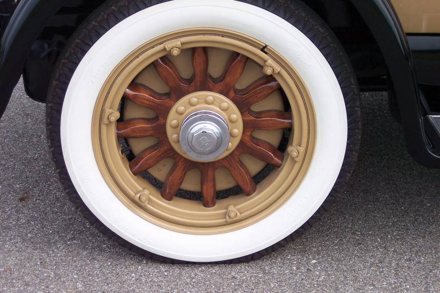  Cadillac Model V-63 Victoria Coupe 1924 года  (фото 2 из 10)